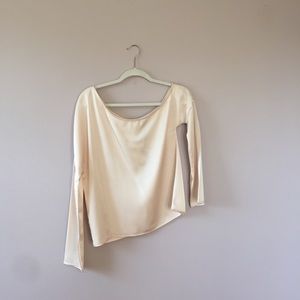 NWT Line & Dot Asymmetrical Sleeve Top S